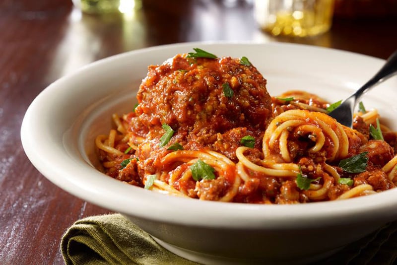 Maggiano's Little Italy 6100 CA-27, Woodland Hills, CA 91367