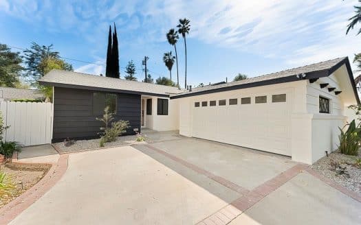 23262 Ostronic Dr Woodland Hills, CA 91367