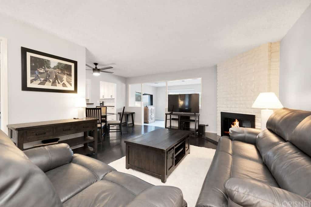 23247 Schoolcraft St West Hills5