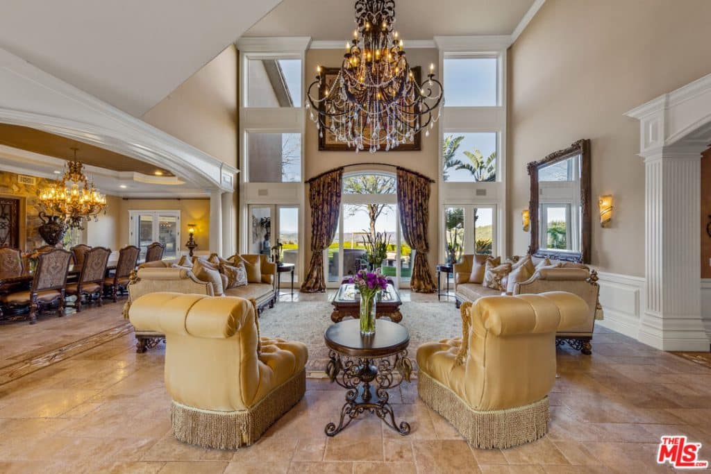 The Estates at the Oaks 25315 PRADO DE LOS SUENOS