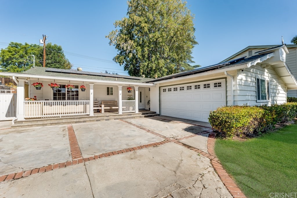 6421 Neddy Ave West Hills