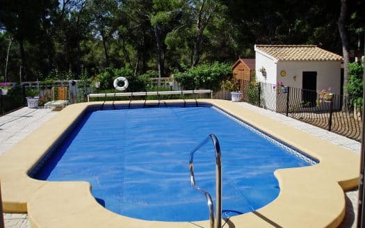 Simi Valley Pools Homes for sale