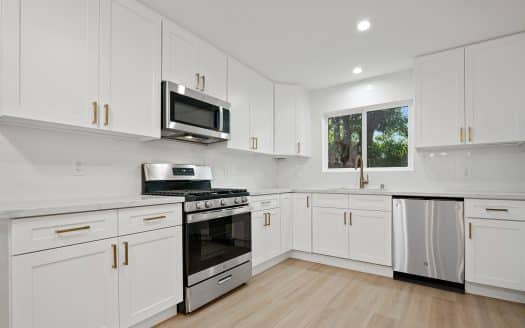 26162 Veva Way, Calabasas, CA 91302