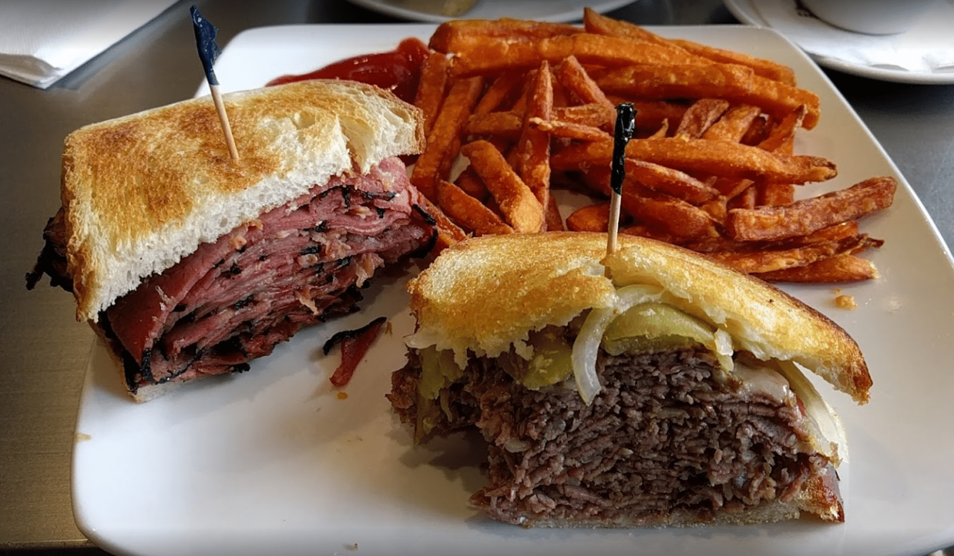 Lovi's Delicatessen Deli in Calabasas