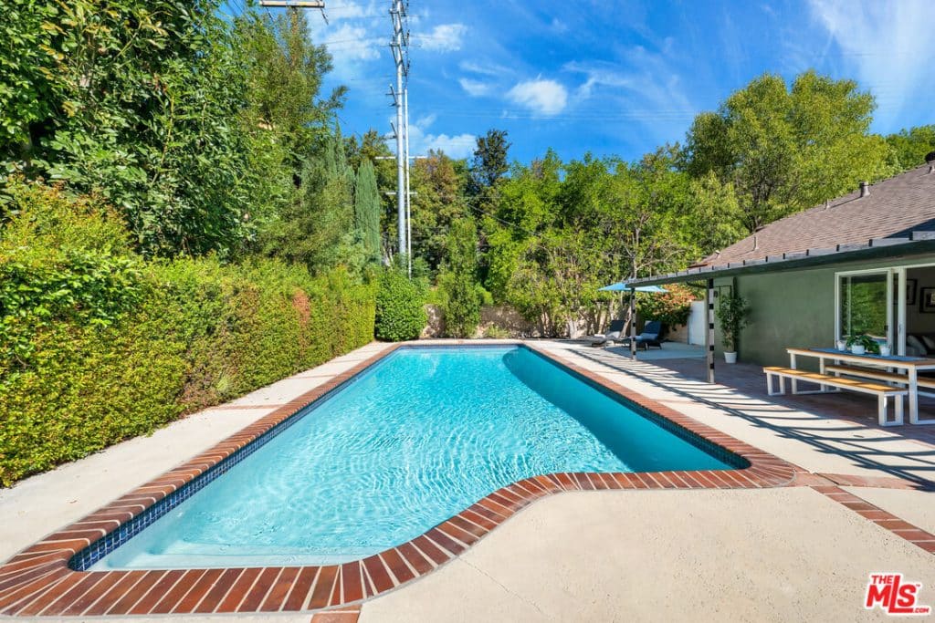 5923 Rudnick Ave,Woodland Hills, CA 91367