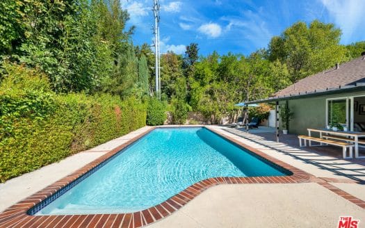 5923 Rudnick Ave,Woodland Hills, CA 91367