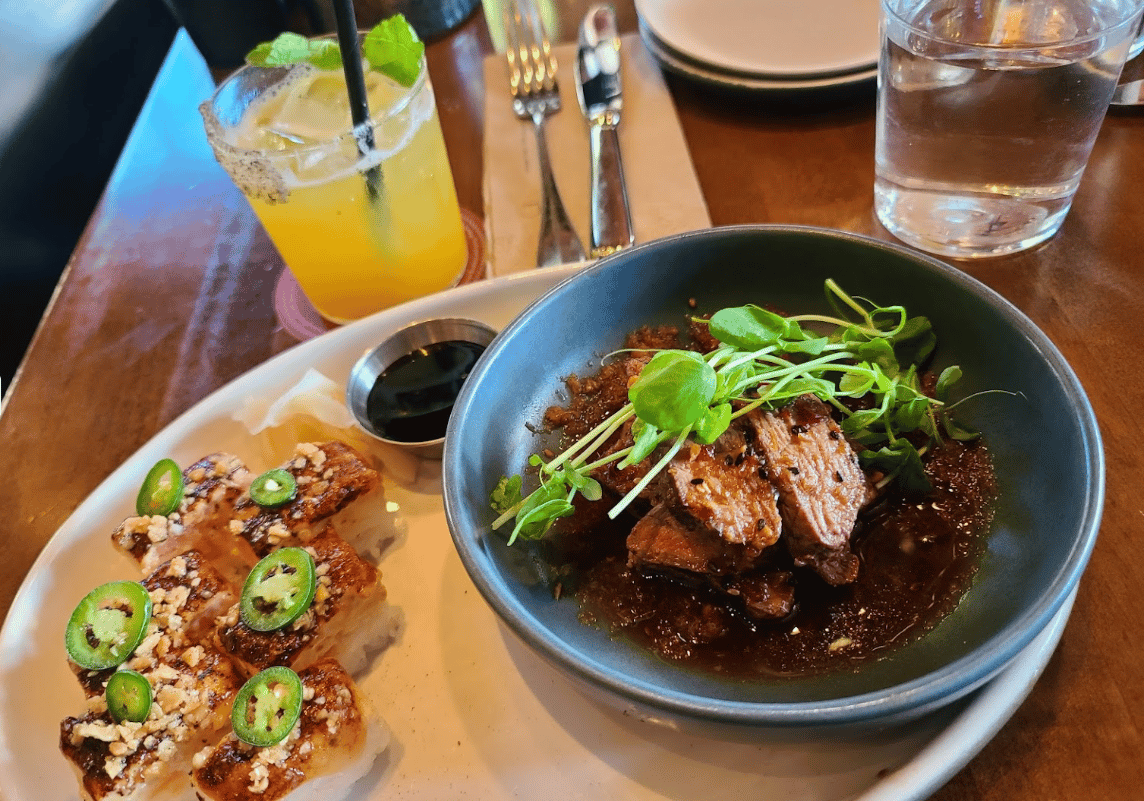 Joey Woodland Hills Restaurant