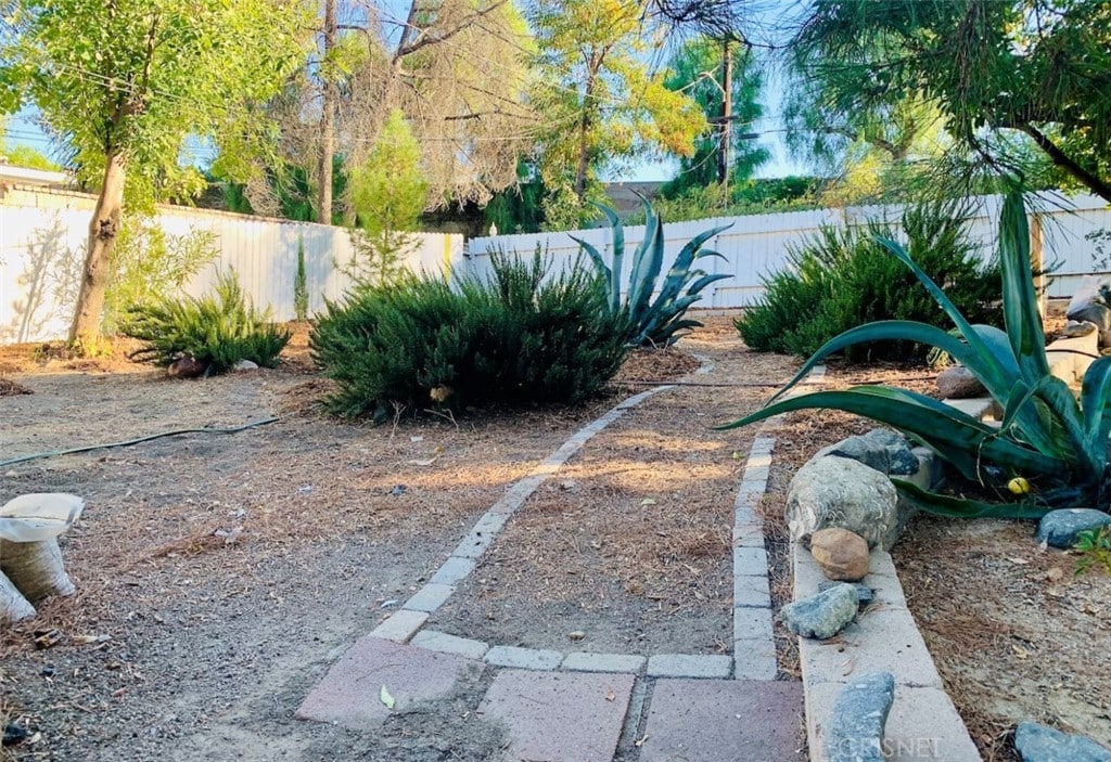 22217 Dolorosa St, Woodland Hills, CA 91367