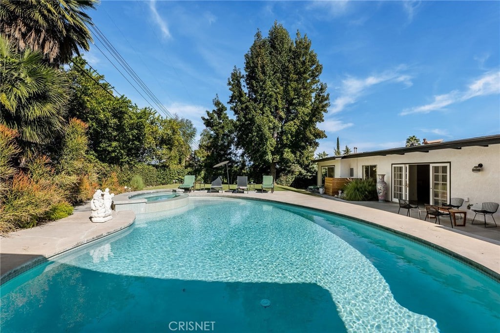 Mid- Century Modern Pool Home