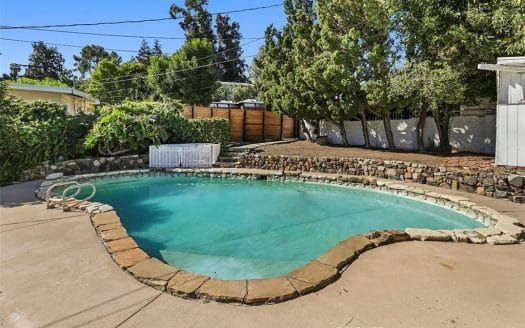 22313 Macfarlane Dr,Woodland Hills, CA 91364