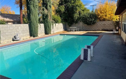 22551 Haynes St, West Hills, CA 91307