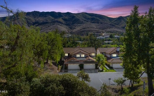 30104 Elizabeth Ct, Agoura Hills, CA 91301