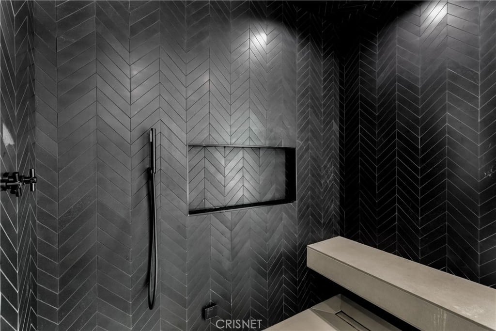 Remodeled Pool Home South of the Blvd