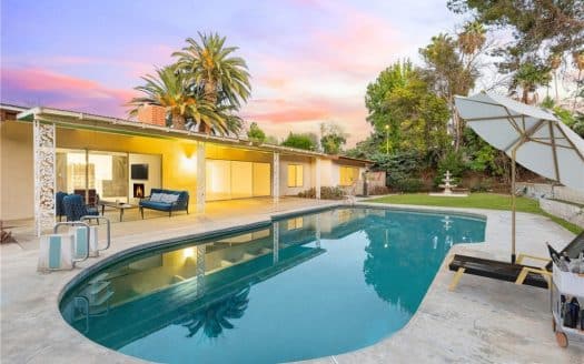 Charles Du Bois Modern Pool Home