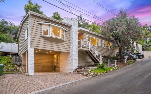 21434 Alamo St, Woodland Hills, CA 91364