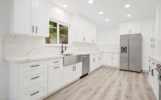 21434 Alamo St, Woodland Hills, CA 91364