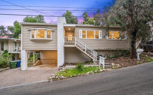 21434 Alamo St, Woodland Hills, CA 91364