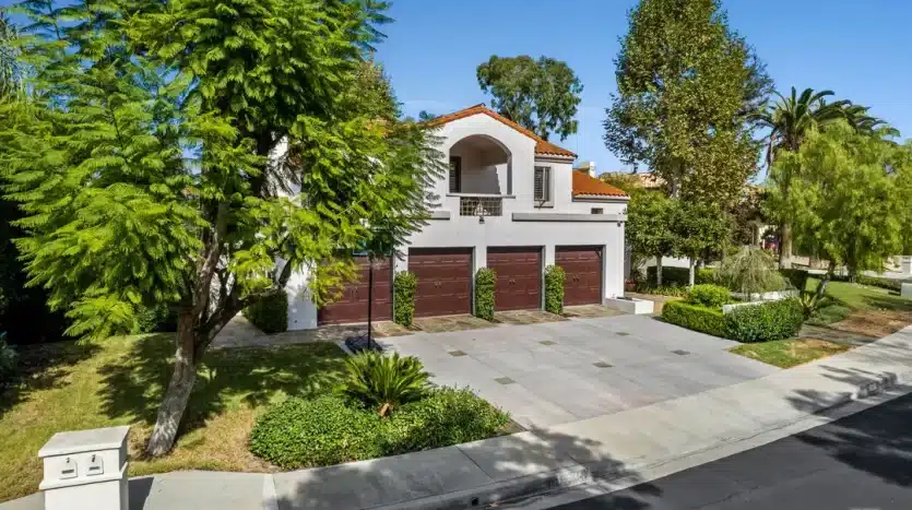 Custom Pool Home in Calabasas