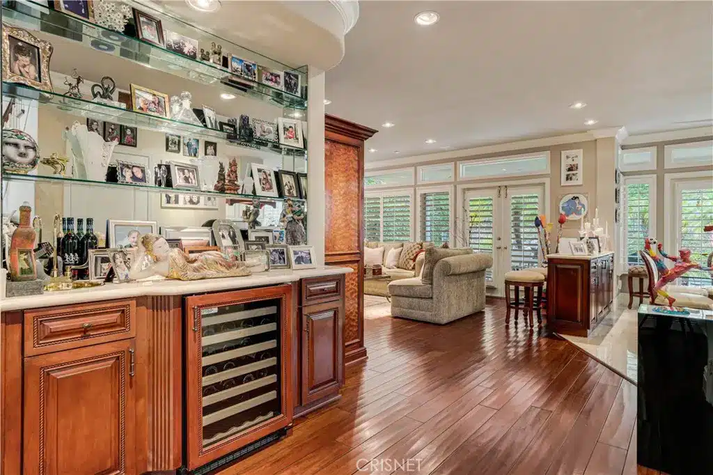 Guarded Confines of Calabasas Park Estates