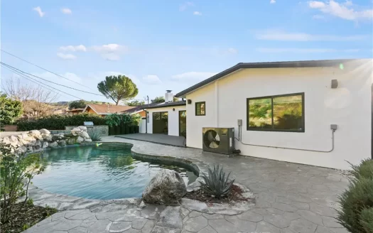 Calabasas One-Story Celebrity Pool Home