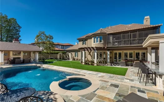 Gorgeous Calabasas Pool Home