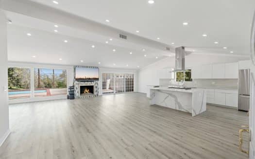 20859 Exhibit Pl, Woodland Hills, CA 91367