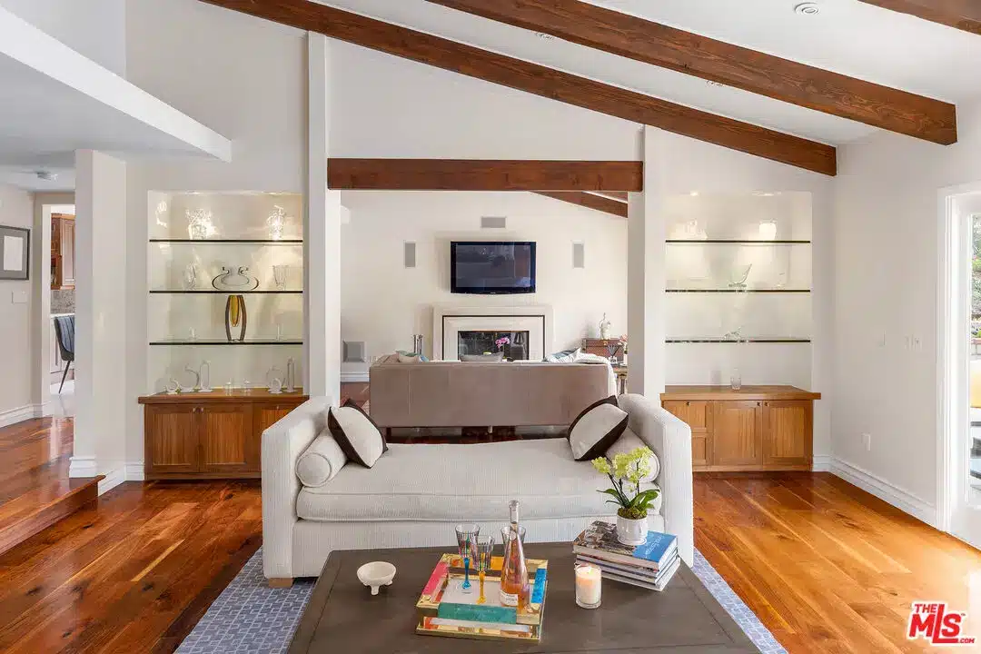 Calabasas Pebble Sheen Pool Home