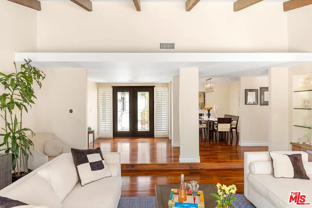 Calabasas Pebble Sheen Pool Home