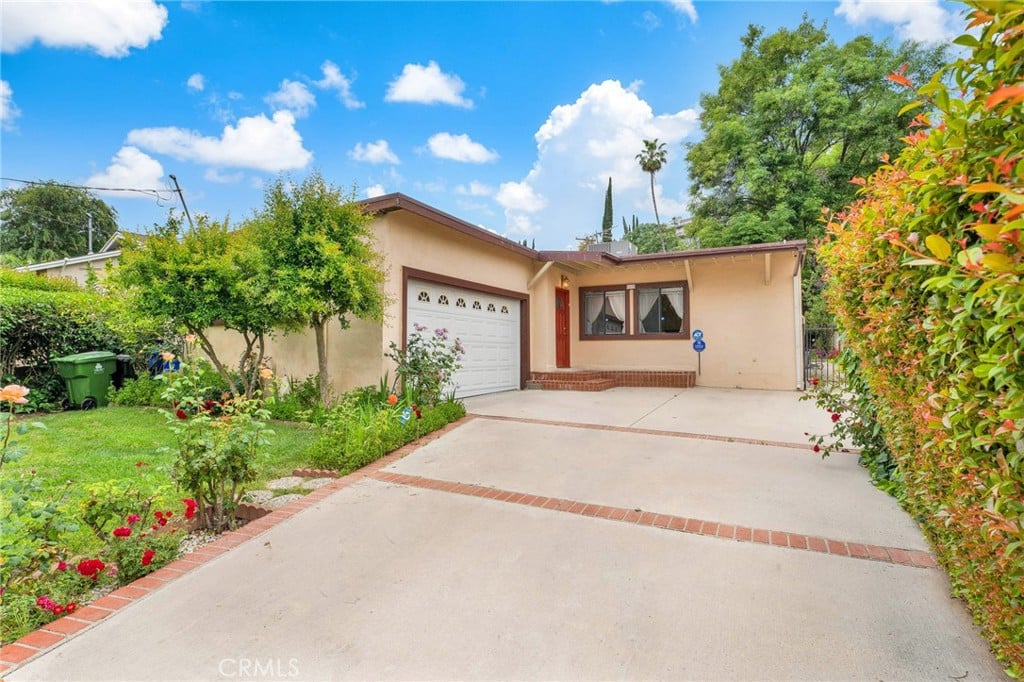 5039 Catalon Ave Woodland Hills CA