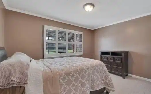 23500 Friar St, Woodland Hills, CA 91367