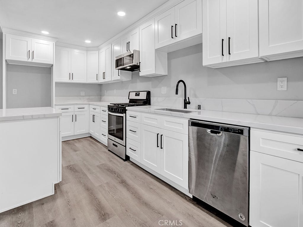 Pool Home Located in West Hills