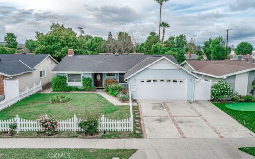 23445 Haynes St, West Hills