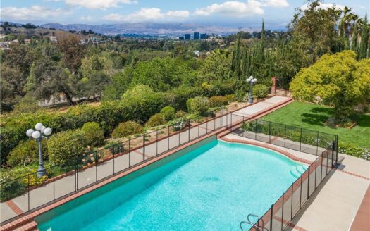 Magnificent Woodland Hills Pool Home