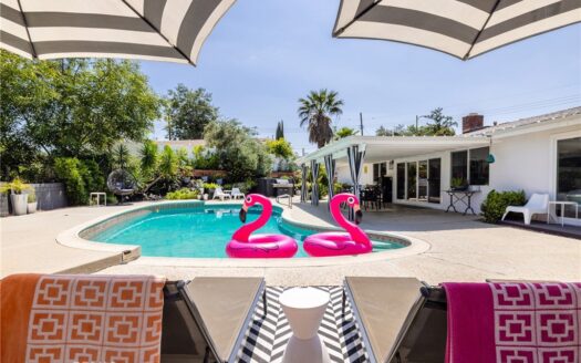 Beautiful Pool Residence Home