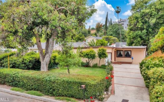 5039 Catalon Ave Woodland Hills CA2