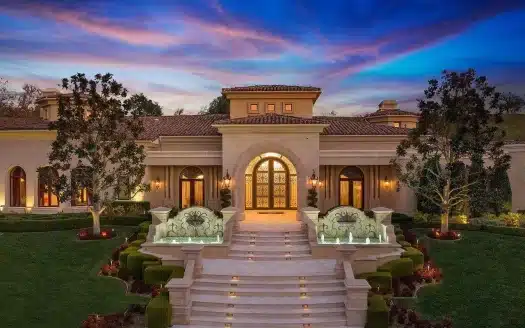 Britney Spears home at the Oaks Calabasas 25222 PRADO DEL GRANDIOSO