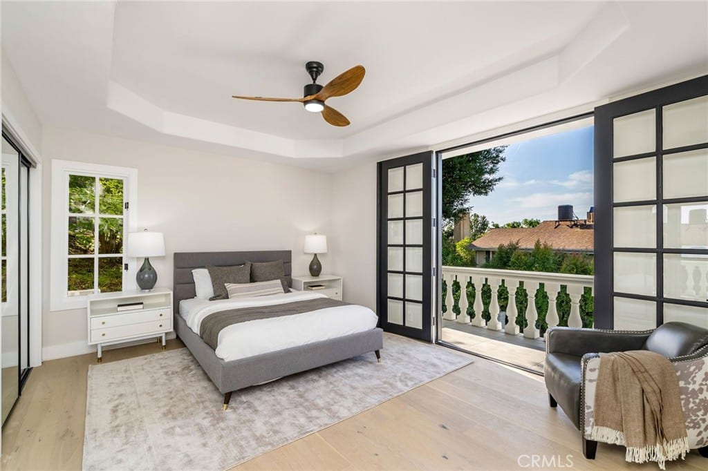 Amazing Calapasas Pool Home