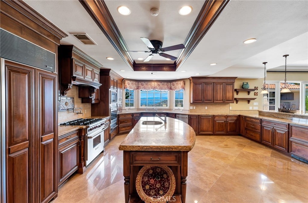 Calabasas Pool Estate