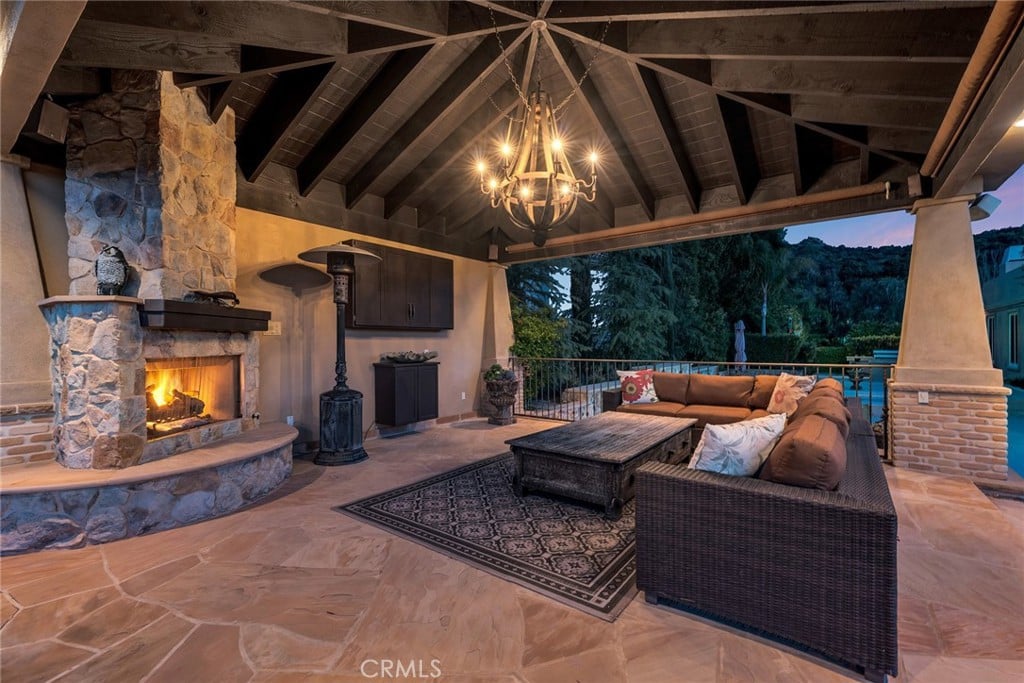 Calabasas Pool Estate