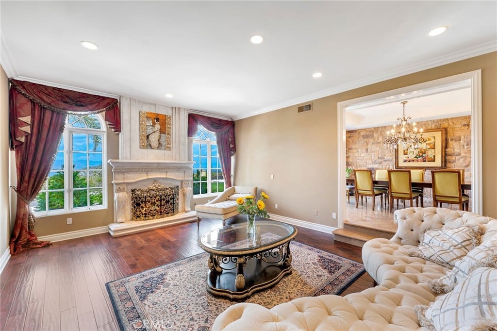 Calabasas Pool Estate