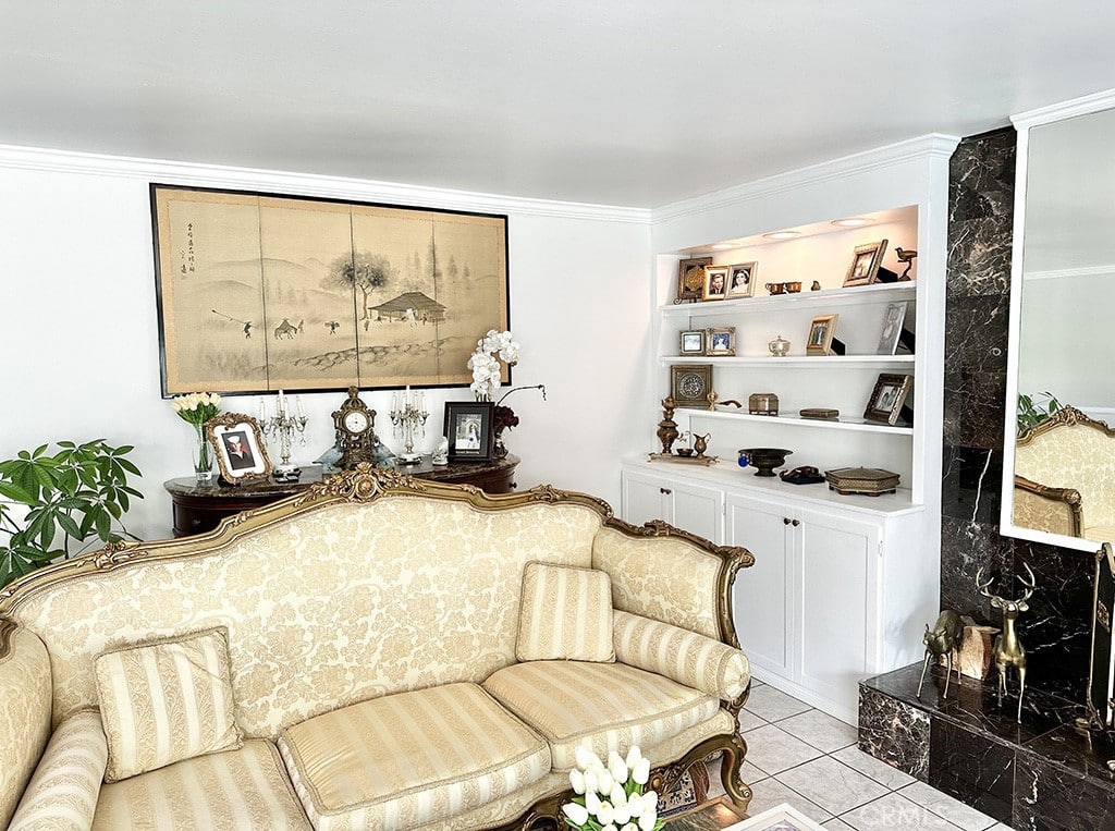 Commuters Dream Pool Home