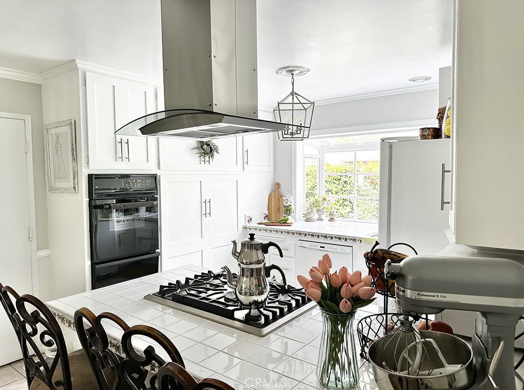 Commuters Dream Pool Home