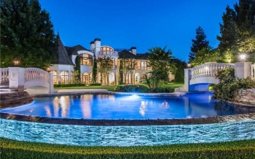 Grand Mansion Pool Estate