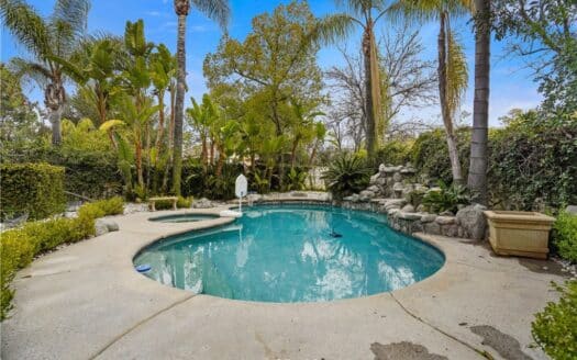 Calabasas Oasis Pool Home