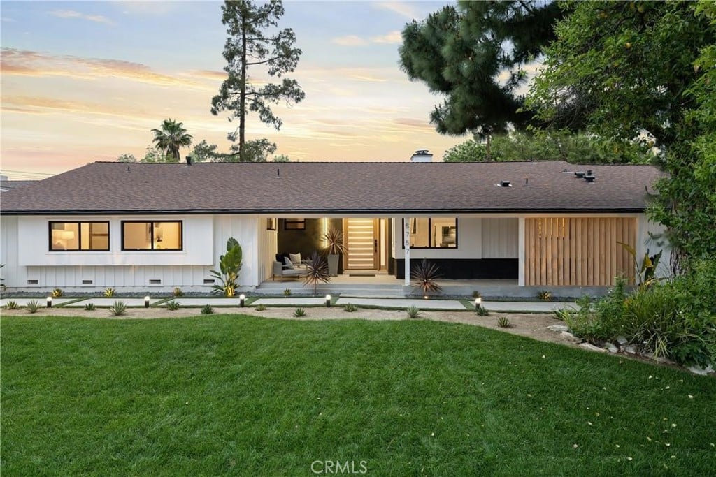 Remodeled Mid-Century Pool Home