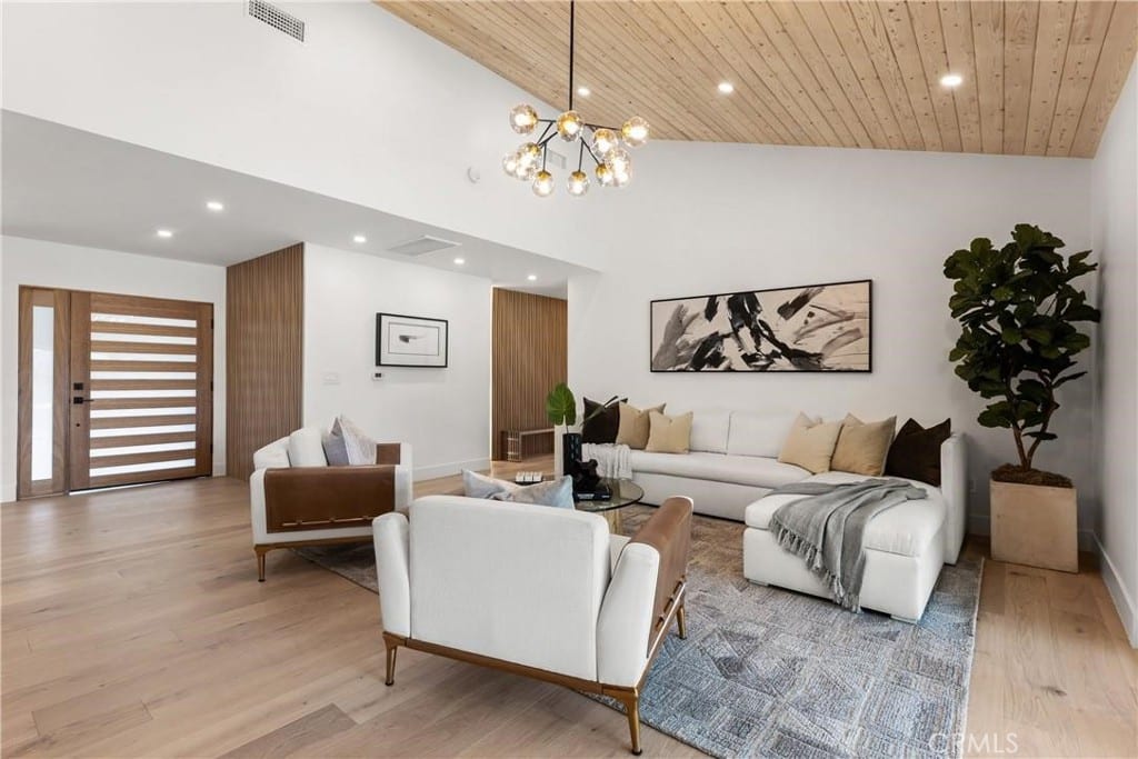 Remodeled Mid-Century Pool Home