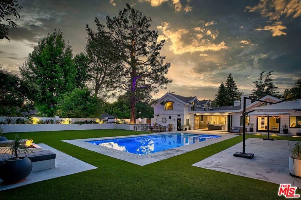 Estate in Walnut Acres Community