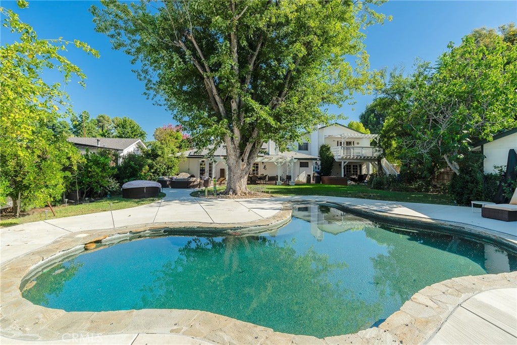 Walnut Acres Pool Estate