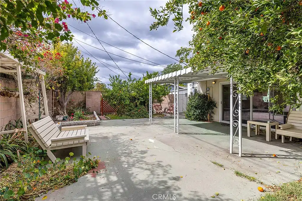 20518 Michale St, Winnetka, CA 91306