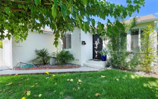 Turnkey Canoga Park Pool Home